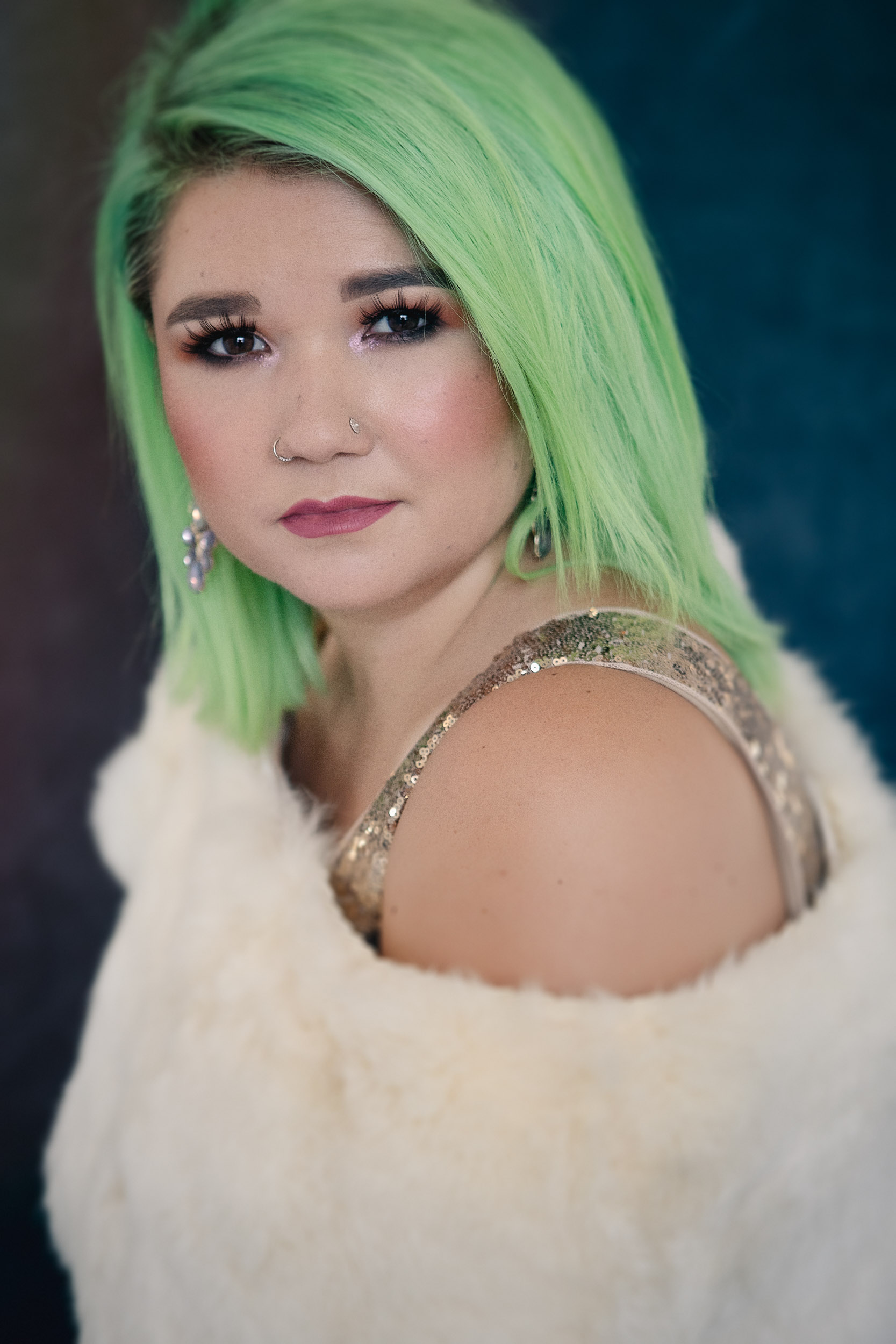 Green hair , gold dress , portrait